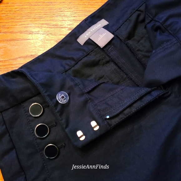 Ann Taylor Navy Blue Nautical Button Bermuda Shorts Women's Size 2 - Picture 9 of 12